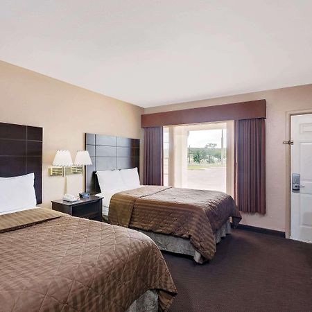 Travelodge By Wyndham Ozona Exterior foto