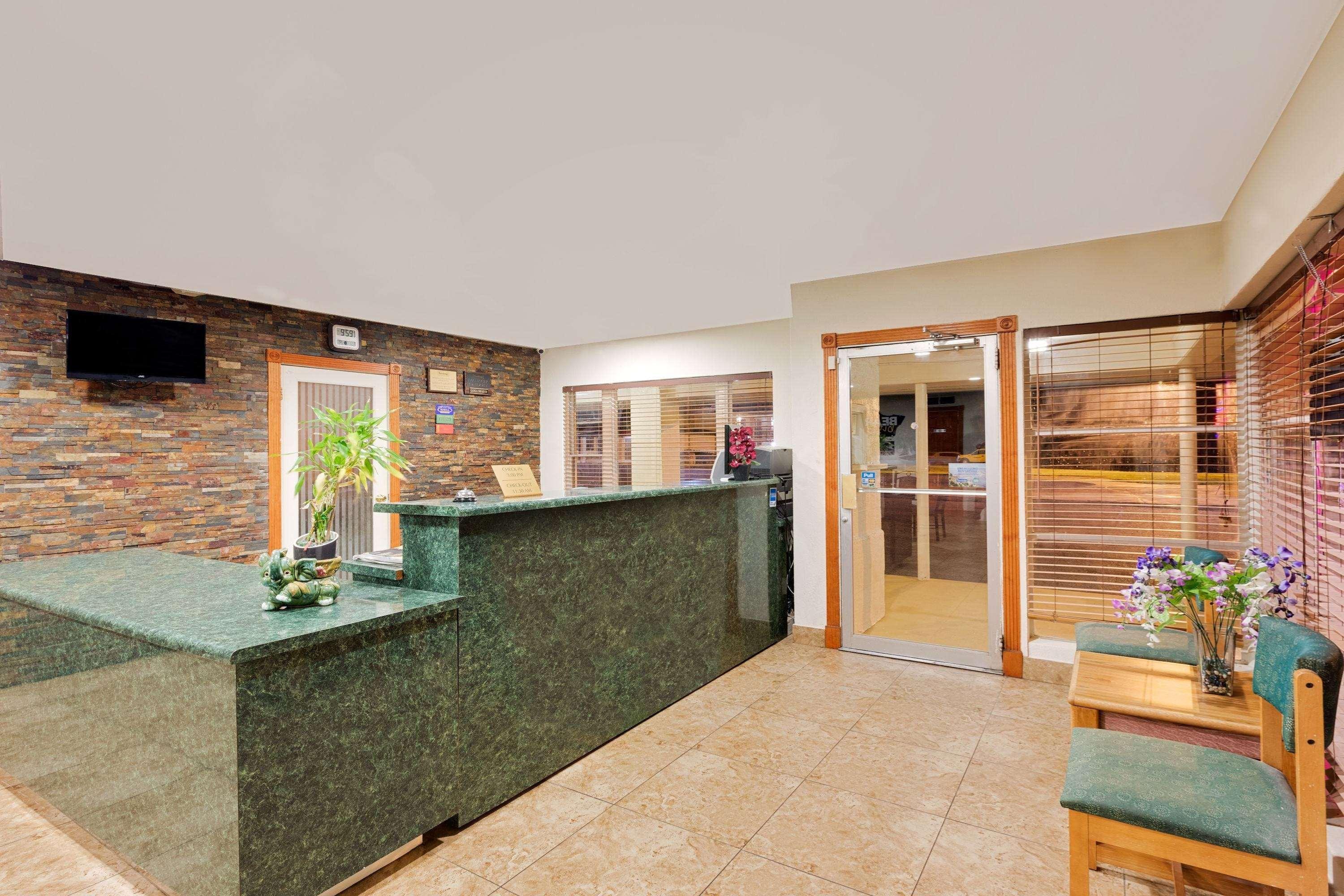 Travelodge By Wyndham Ozona Exterior foto